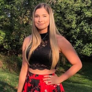 Meet your Posher, Holly